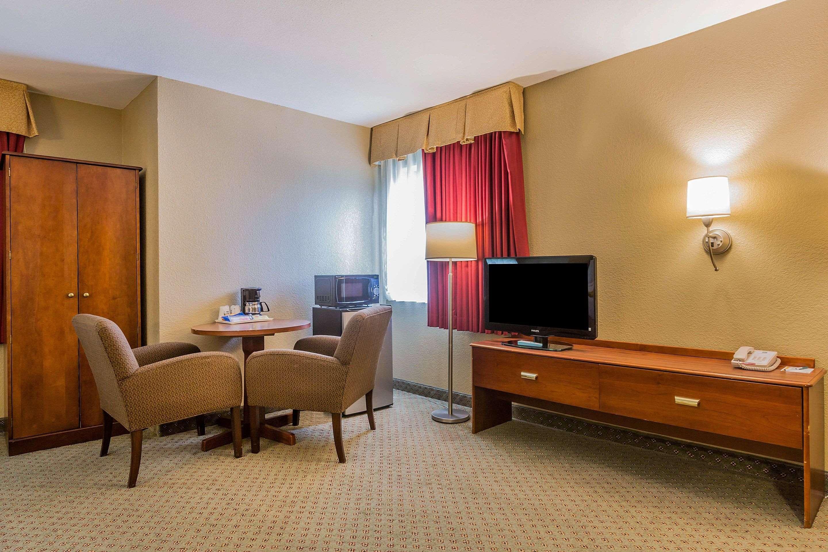 Quality Inn Hyde Park Poughkeepsie North Buitenkant foto