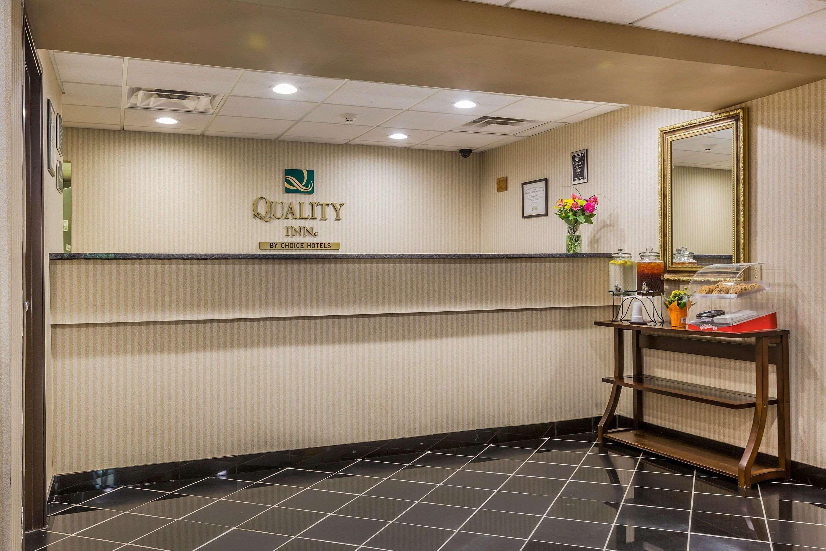 Quality Inn Hyde Park - Poughkeepsie North Buitenkant foto